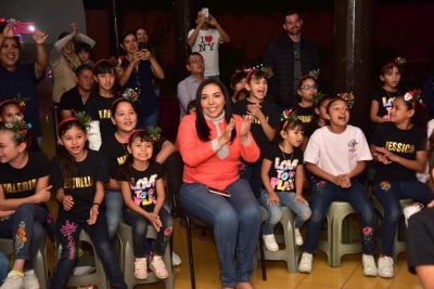 ADRIANA LLEVÓ ALEGRÍA A NIÑAS Y NIÑOS DE JACONA