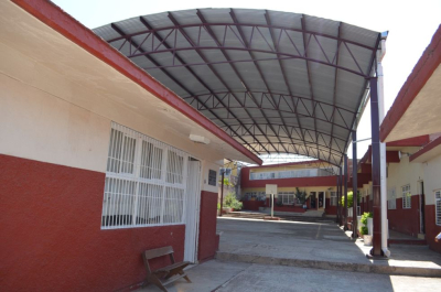 Isidoro Mosqueda inaugura techumbre en primaria “Lázaro Cárdenas”