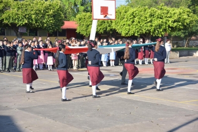 Celebran el 51 Aniversario de la Secundaria No.1 Francisco J. Mújica