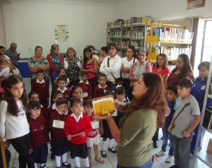 PREPARA BIBLIOTECA JACONA TALLER PARA CONMEMORAR EL DÍA DE LA BANDERA