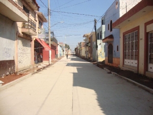 SUPERVISAN CORRECTA EJECUCIÓN DEL TRABAJO DE PAVIMENTACIÓN EN CALLE CONSTITUCIÓN DE JACONA