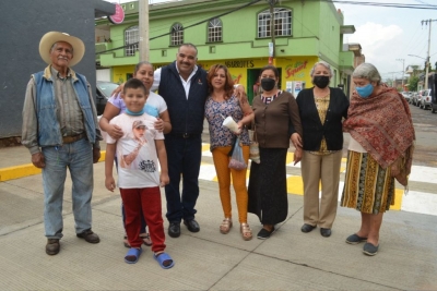Inauguran obra de pavimentación de calle Emilio Carranza