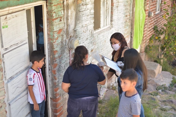 ATIENDEN SOLICITUDES DEL PROGRAMA ALIMENTARIO A TRAVÉS DEL CENTRO DE APOYO TELEFÓNICO JACONA