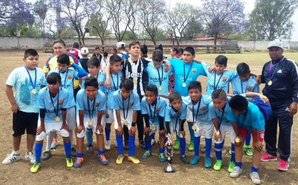 BUENA SUERTE AL EQUIPO JUVENIL DE FÚTBOL DRISCOLL´S-JACONA