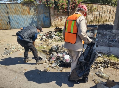 Inició labores de limpieza en el Par-Vial de Jacona; área que tenía años abandonada y sin atención.