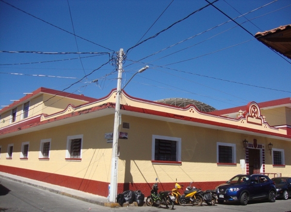 CULMINARON BARDA PERIMETRAL EN COBAEM-JACONA Y PINTURA EN ESCUELA ÁLVARO OBREGÓN