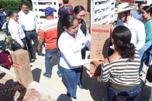 RESPALDAN A MAMÁS JACONENSES CON PROGRAMA ALIMENTARIO