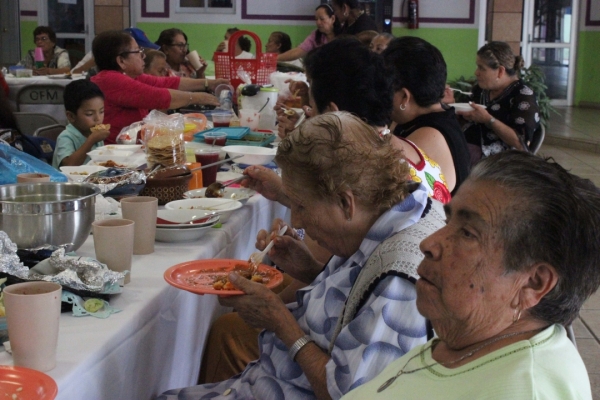 DIF JACONA PROMUEVE LA SANA ALIMENTACIÓN EN ADULTOS MAYORES.