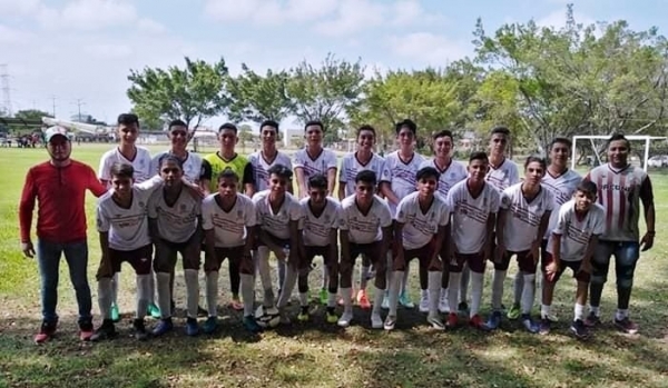 EXCELENTE EXPERIENCIA FUTBOLÍSTICA PARA DEPORTISTAS LOCALES DE SELECCIONES A Y B-SUB 16