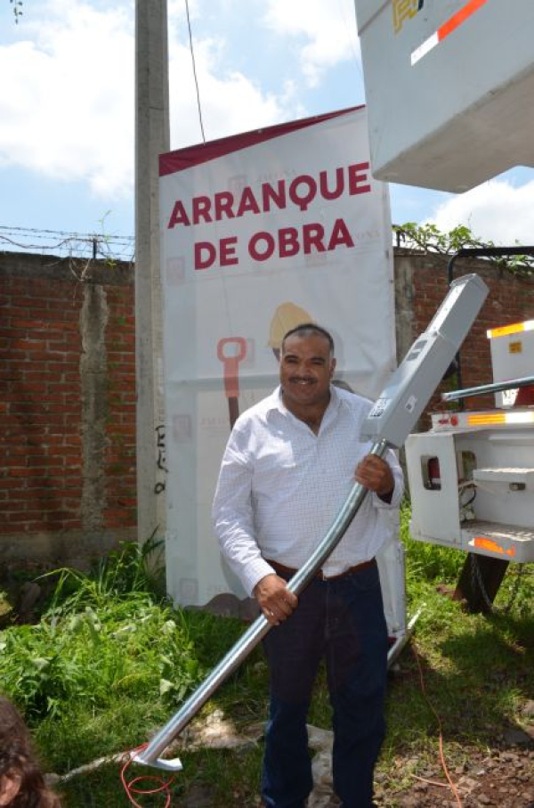 Alcalde Isidoro Mosqueda da arranque a nueva etapa de rehabilitación de luminarias