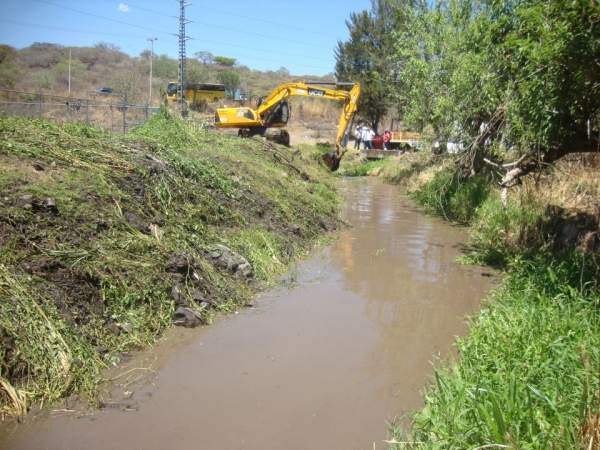 LIMPIEZA PREVENTIVA EN BRAZO DEL CANAL “EL SEIS” DE EL PLATANAL