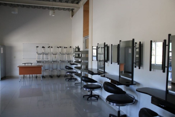 Más talleres en CEDECO Jacona, Inicia Taller de Barbería
