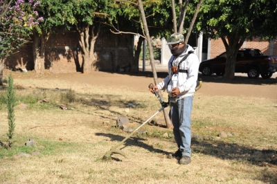 Intensifican limpieza de áreas verdes en Jacona