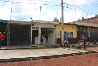 AVANZA REHABILITACIÓN DE PAVIMENTO EN LA CALLE MADERO EN JACONA