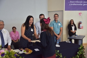 ADRIANA ASISTE AL ACTO DE CLAUSURA DE SECUNDARIA “SIERVO DE LA NACIÓN”