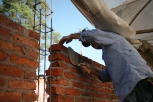 Ayuntamiento de Jacona rehabilita la barda perimetral de vivero local