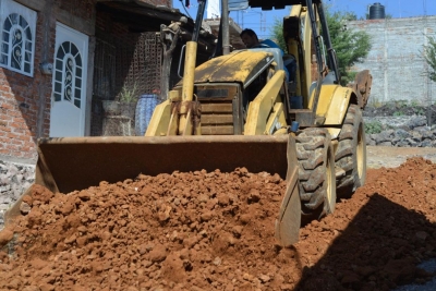 Vecinos de colonia Trasierra de Jacona, atendidos por regidores y oficial mayor