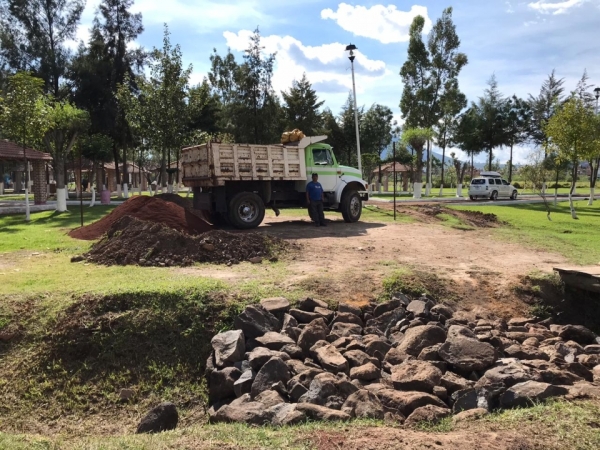 RELIZAN OBRAS DE MANTENIMIENTO EN LA PRESA DE LA LUZ