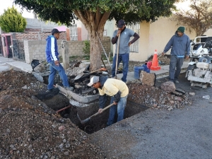 SAPAJ Atiende Solicitud de Colonos de Lomas de Universidad