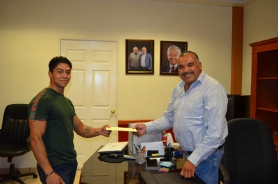 El Alcalde Isidoro Mosqueda brindó su respaldo a Samuel Romero Bravo, participar en competencia internacional de Crossfit