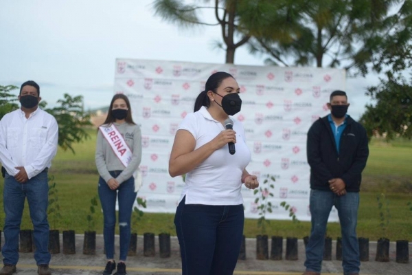 Encabezó Adriana Campos los trabajos de reforestación en Jacona