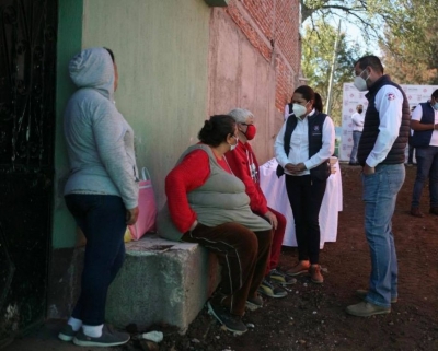 Adriana cumple con vecinos de El Platanal y arranca nueva obra de gran necesidad