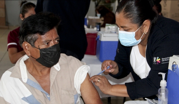 Un total de 3 mil vacunas de dosis única Cansino fueron aplicadas a igual número de personas que se dieron cita durante el curso del día al Sistema DIF Jacona