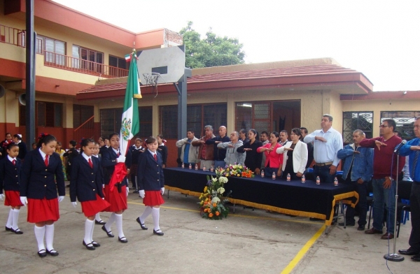 CON ACTO CÍVICO CONMEMORARON ANIVERSARIO DE LA PROMULGACIÓN DEL PLAN DE AYALA