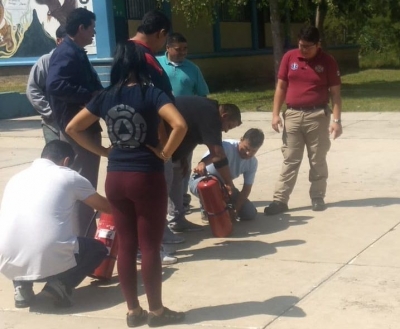 CAPACITA PC-JACONA A POLICÍAS Y RADIO-OPERADORES SOBRE PRIMEROS AUXILIOS E INCENDIOS