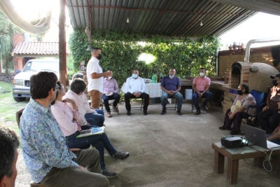 El Presidente Municipal Isidoro Mosqueda Estrada y funcionarios del Ayuntamiento acudieron a la Tenencia de San José del Platanal (La Planta)
