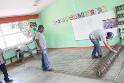 EN JACONA, RENIVELAN PISO DE SALONES DEL PREESCOLAR JUAN SEBASTIÁN BACH