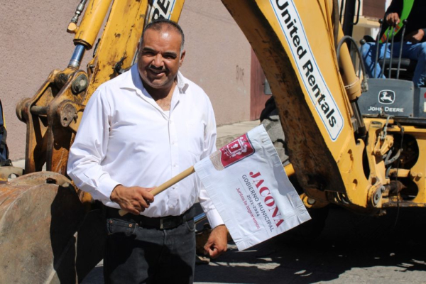 SAPAJ inicia obra para mejorar servicios en la calle Juan Escutia