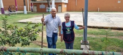 Reforestación vecinal,el Ayuntamiento que encabeza Isidoro Mosqueda Estrada, reconoce a vecinos del Barrio de la Coca