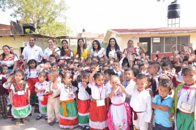 ADRIANA REALIZA GIRA DE TRABAJO EN ESCUELAS