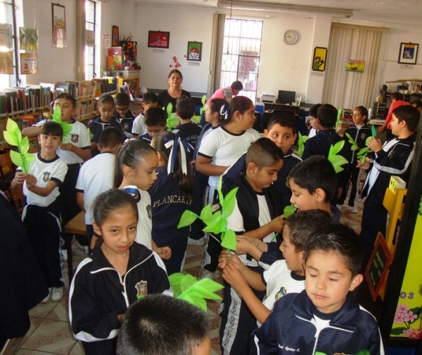 BIBLIOTECA “AMADO NERVO” RECIBE A ALUMNOS DEL COLEGIO PLANCARTE EN VISITAS GUIADAS