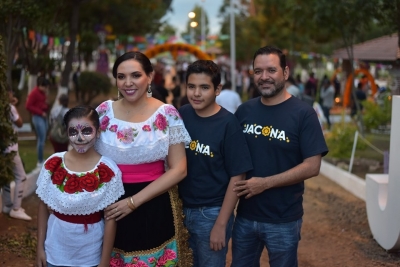 UNA VEZ MÁS, JACONA LOGRA RESCATAR LAS TRADICIONES CON LA NOCHE DE MUERTOS