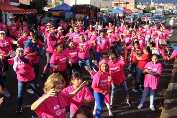 CARRERA ROSA EN JACONA  PROMUEVE LA LUCHA CONTRA EL CÁNCER DE MAMA