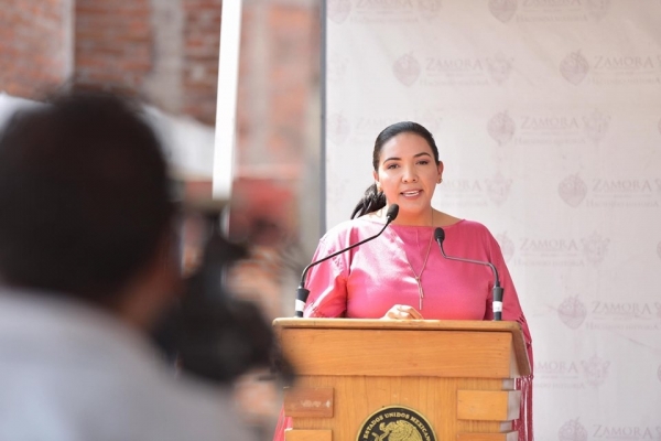 ADRIANA PRESENTE EN ACTO POR EL DÍA DE LA LIBERTAD DE EXPRESIÓN