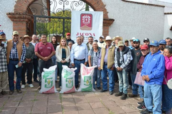 Apoyo de semilla de garbanzo, cártamo y avena gratis